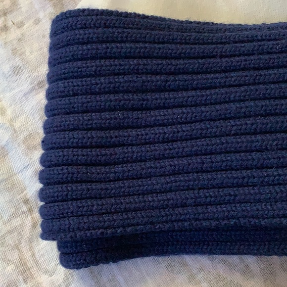 Burberry London Navy Blue Rib Knit Wool Scarf - Picture 6 of 9